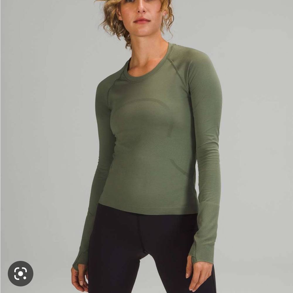 Green long sleeve swiftly tech! Size 4!
